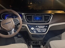 Chrysler Pacifica, 2017