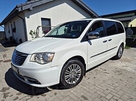 Chrysler Town & Country, 2013