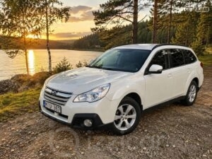 Subaru OUTBACK, 2013